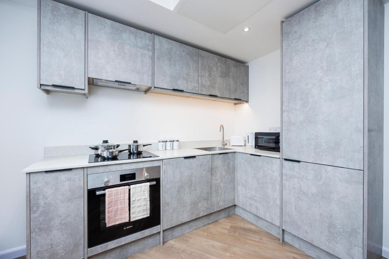 Cresta House - Modern Apartments ลูตัน ภายนอก รูปภาพ