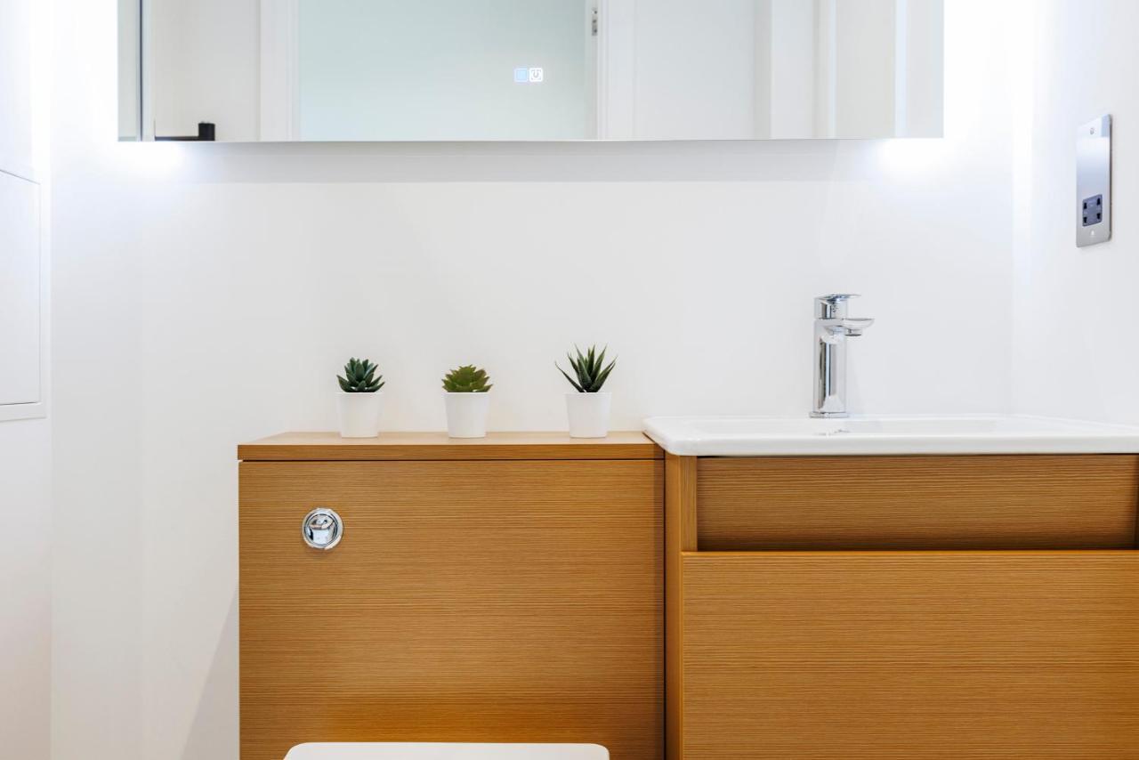 Cresta House - Modern Apartments ลูตัน ภายนอก รูปภาพ